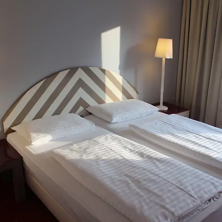 Am Neutor Zentrum מלון