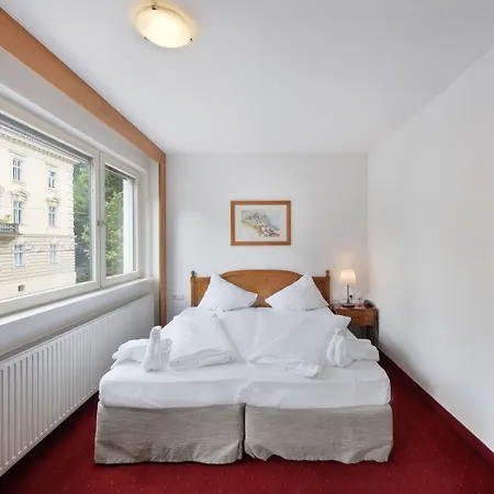 מלון Am Neutor Zentrum 4*