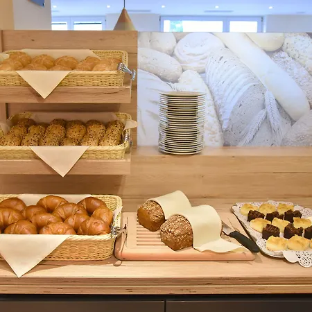 Am Neutor Zentrum Ξενοδοχείο 4*