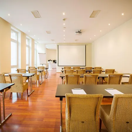 Am Neutor Zentrum 4*