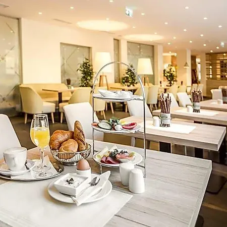 Am Neutor Zentrum Hotel 4*